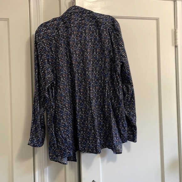 Casual button down shirt - Picture 4 of 4